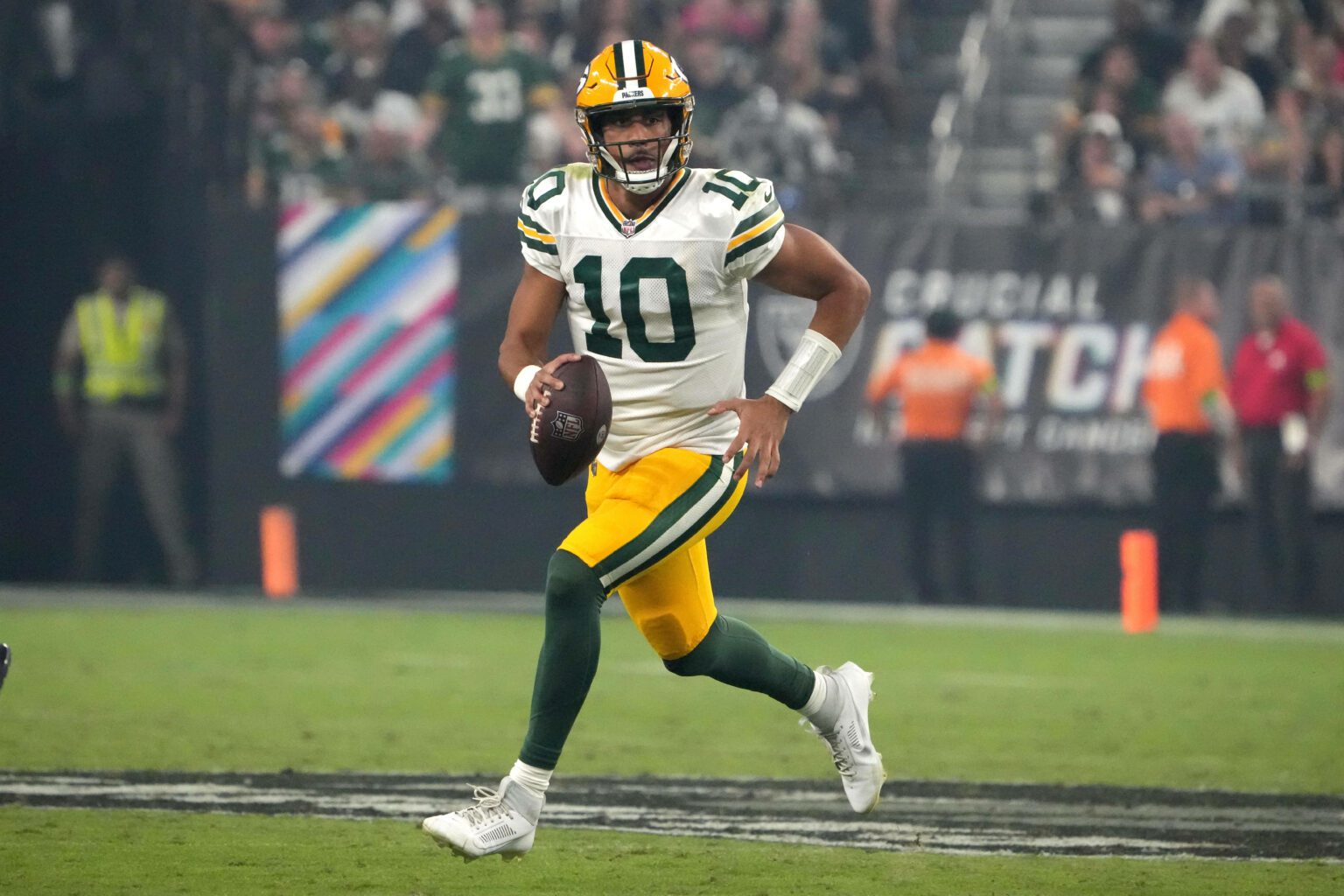Former Green Bay Packers Tight End Marcedes Lewis Has Bold Message for Team, Jordan Love Ahead of 2024 Season Oct 9, 2023; Paradise, Nevada, USA; Green Bay Packers quarterback Jordan Love (10) carries the ball against the Las Vegas Raiders in the second half at Allegiant Stadium. Mandatory Credit: Kirby Lee-USA TODAY Sports