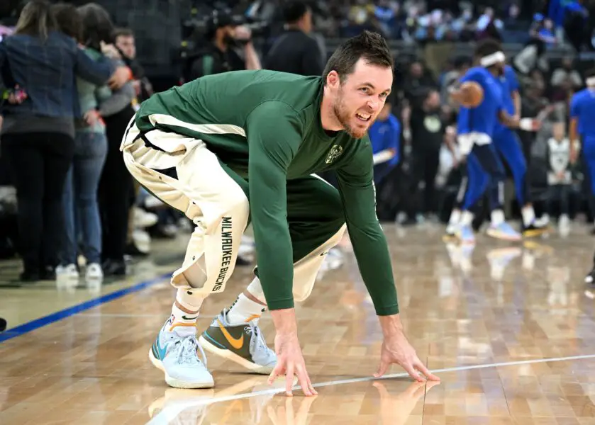 Milwaukee Bucks, Pat Connaughton