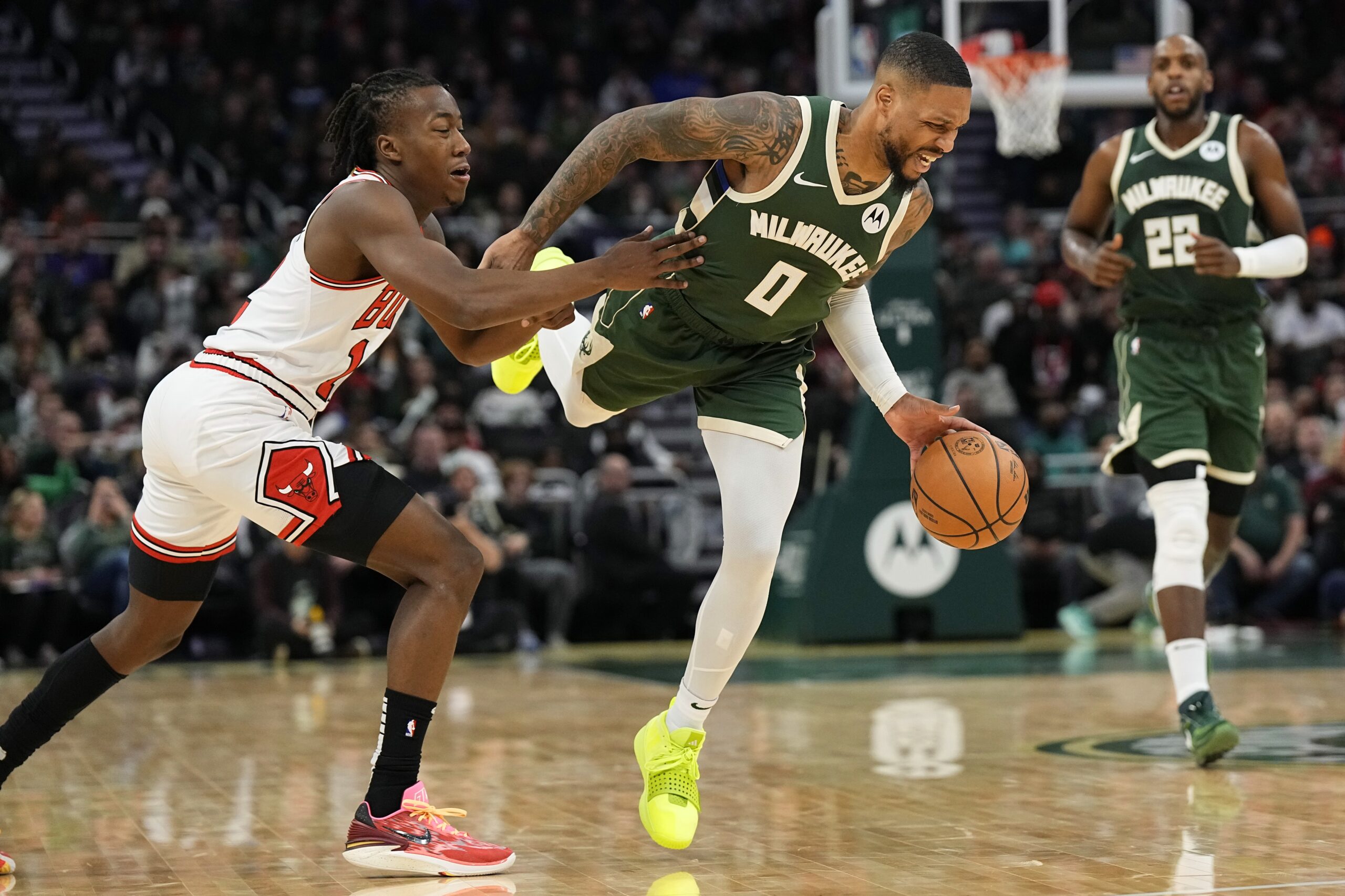 Ayo Dosunmu in action against the Milwaukee Bucks