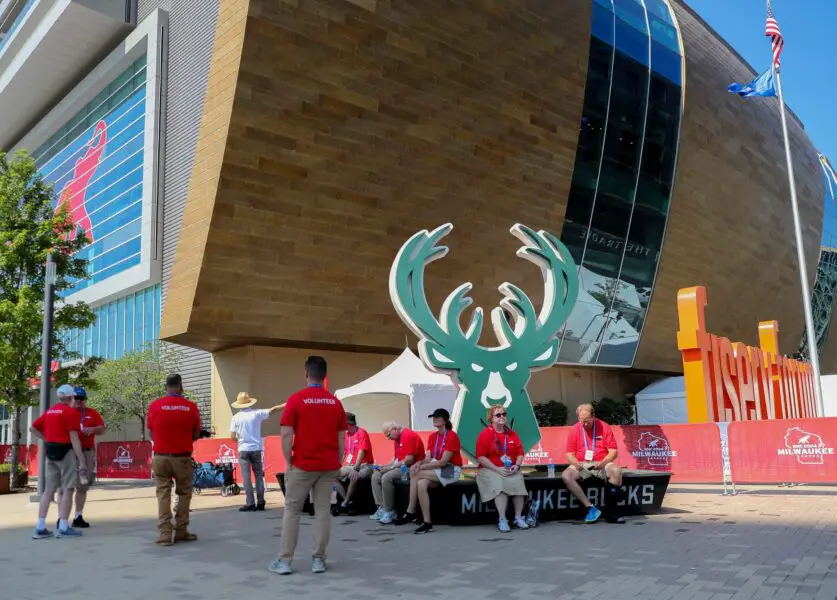 Milwaukee Bucks First Game Of The 20242025 Season Against The