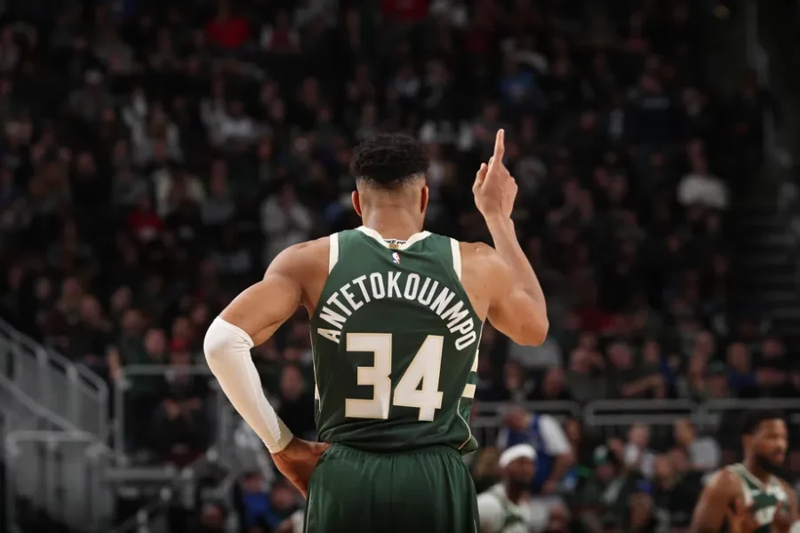 milwaukee bucks giannis antetokounmpo