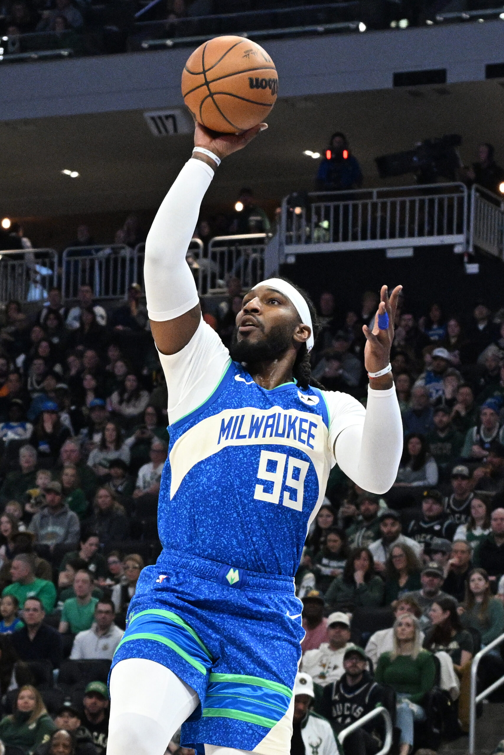 Milwaukee Bucks, Jae Crowder