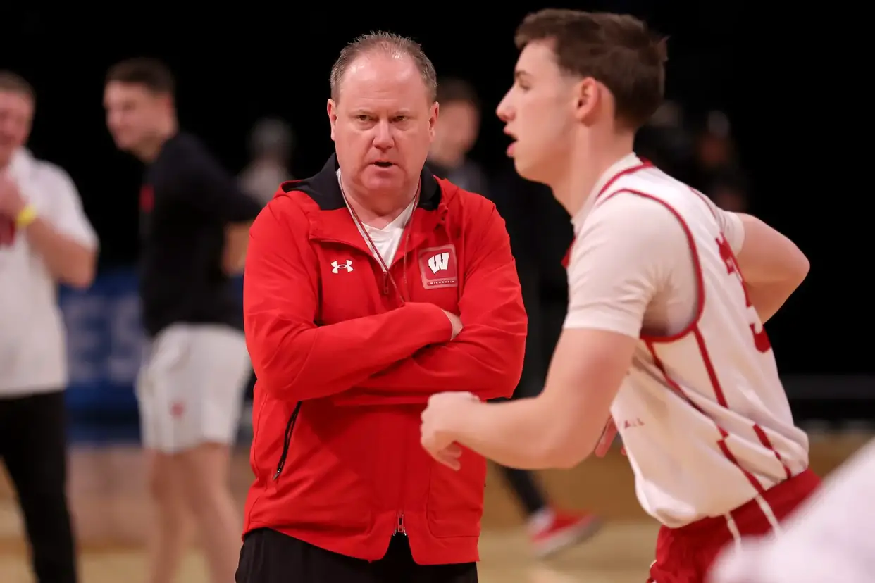 Wisconsin Badgers Greg Gard