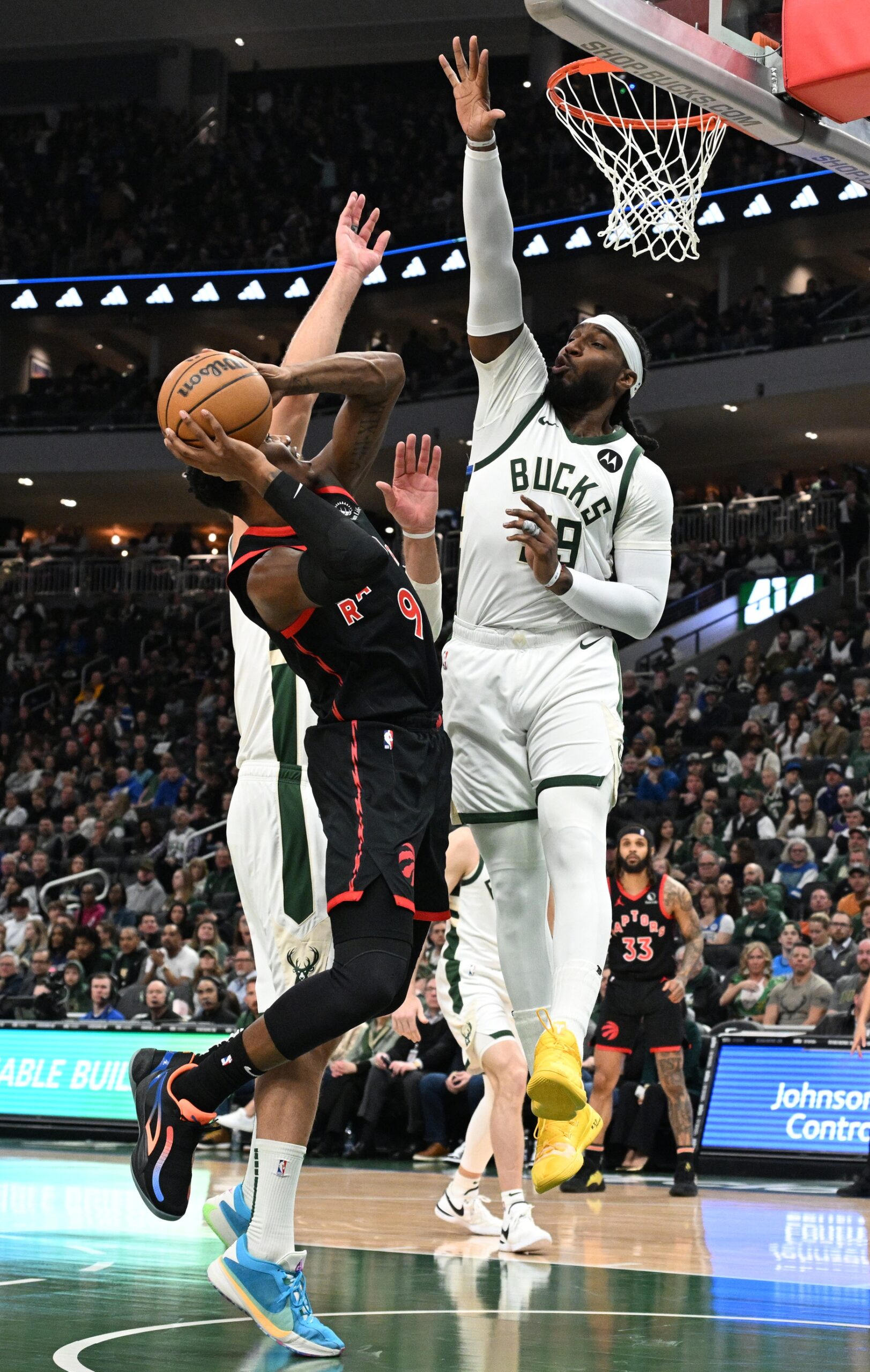 Milwaukee Bucks, Jae Crowder