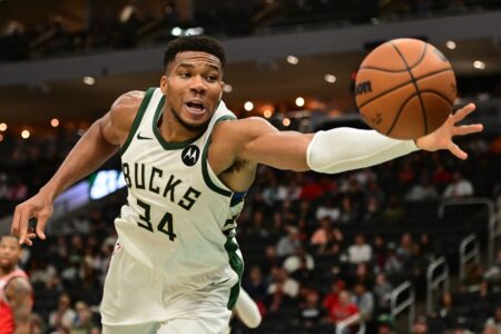 Milwaukee Bucks Giannis Antetokounmpo