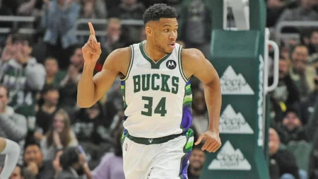 milwaukee bucks giannis antetokounmpo