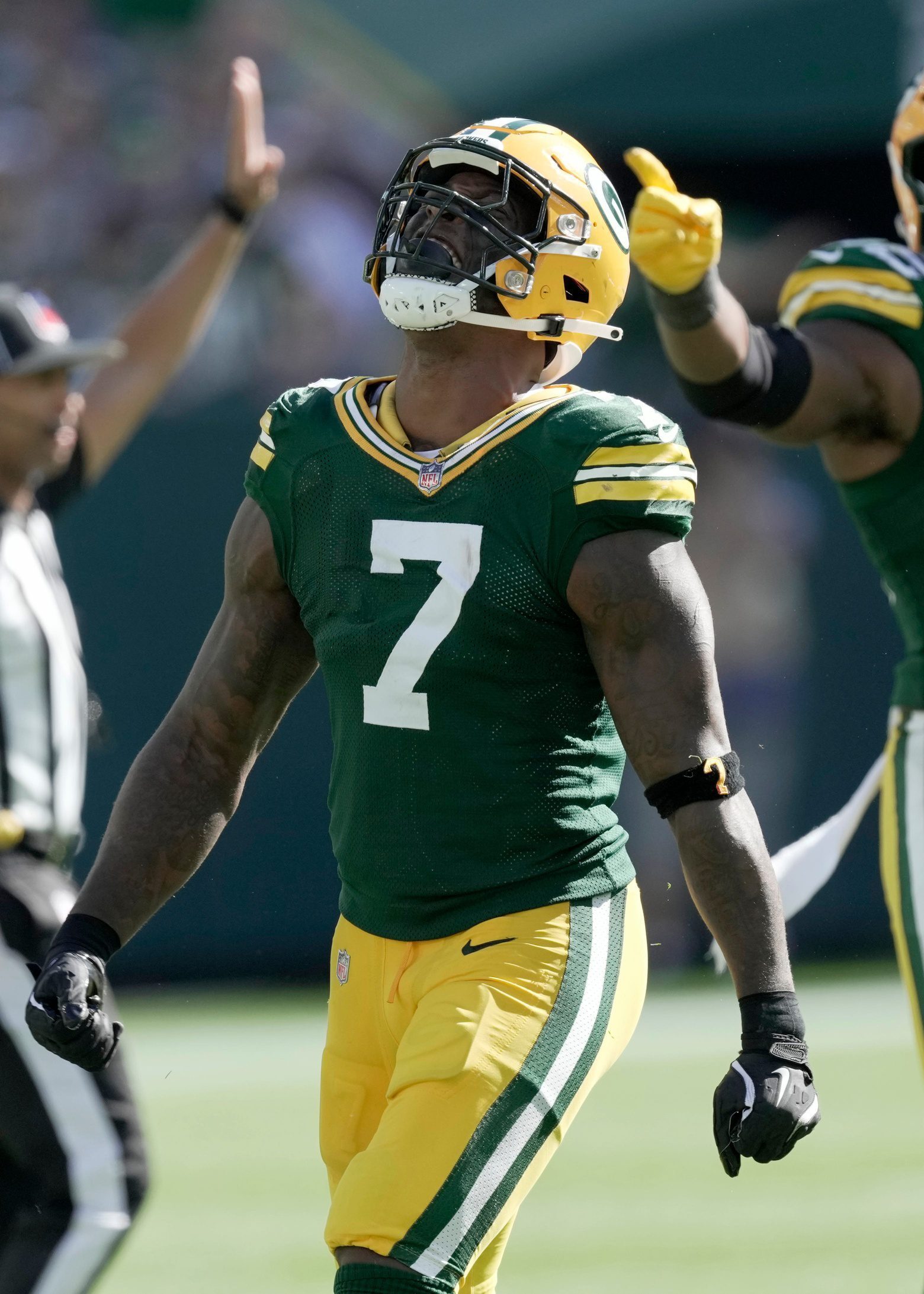 Green Bay Packers linebacker Quay Walker (7) celebrates his sack of Minnesota Vikings quarterback Sam Darnold during the third quarter of their game Sunday, September 29, 2024 at Lambeau Field in Green Bay, Wisconsin. The Minnesota Vikings beat the Green Bay Packers 31-29. © Mark Hoffman/Milwaukee Journal Sentinel / USA TODAY NETWORK via Imagn Images