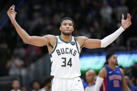 Milwaukee Bucks Giannis Antetokounmpo