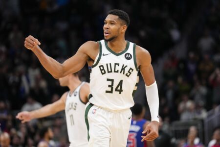 Brooklyn Nets Giannis Antetokounmpo