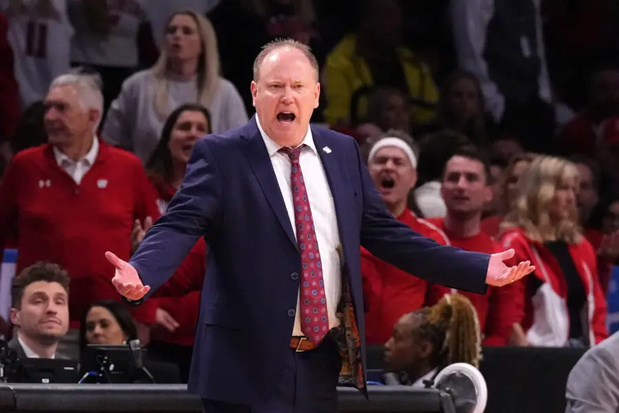 Wisconsin Badgers coach Greg Gard