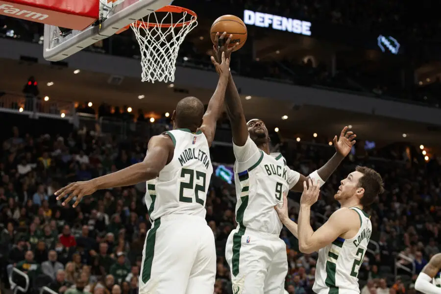 Khris Middleton, Bobby Portis, Pat Connaughton, Milwaukee Bucks