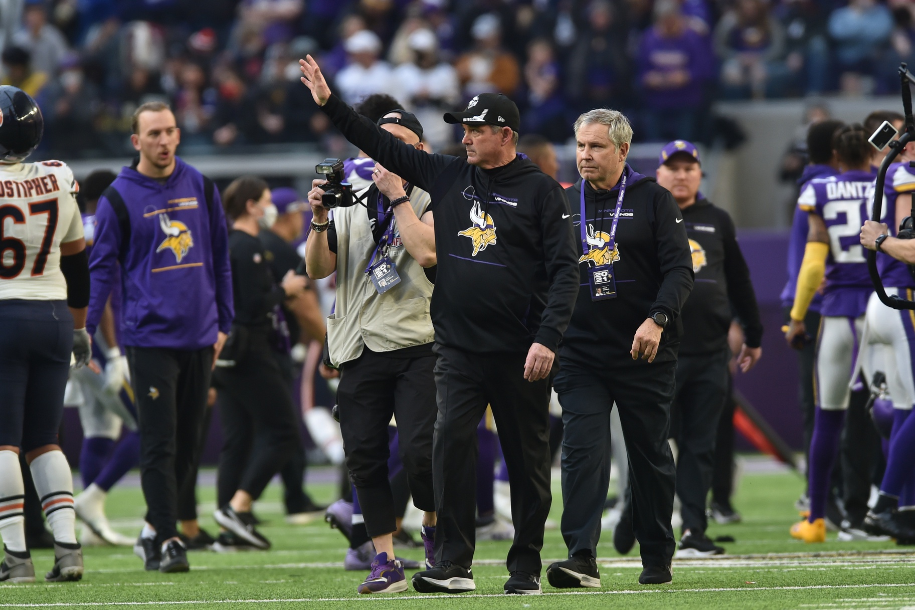 Jan 9, 2022; Minneapolis, Minnesota, USA; Minnesota Vikings head coach Mike Zimmer waves to the crowd after the game against the Chicago Bears at U.S. Bank Stadium. Mandatory Credit: Jeffrey Becker-Imagn Images Packers