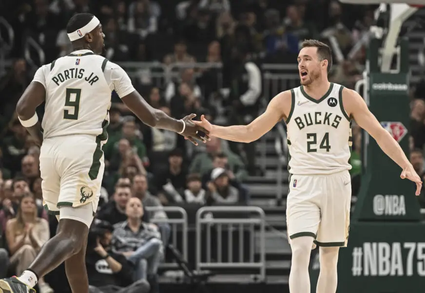 Milwaukee Bucks, Pat Connaughton, Bobby Portis