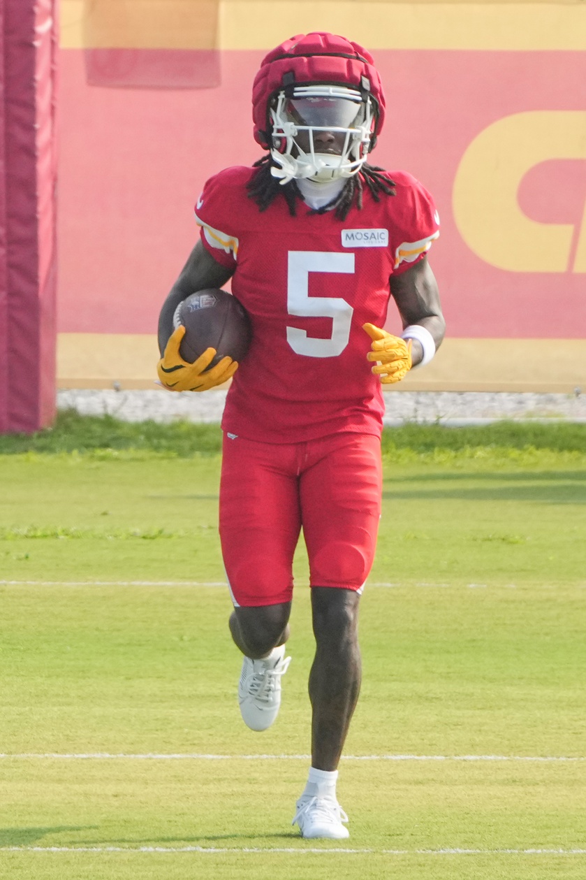 Jul 26, 2024; Kansas City, MO, USA; Kansas City Chiefs wide receiver Marquise “Hollywood” Brown (5) runs the ball during training camp at Missouri Western State University. Mandatory Credit: Denny Medley-Imagn Images Packers