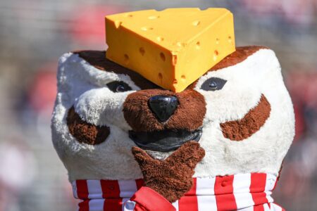 BREAKING: Wisconsin Football Lands Massive 2026 Priority Target Amari Latimer Wisconsin Football, Bucky Badger