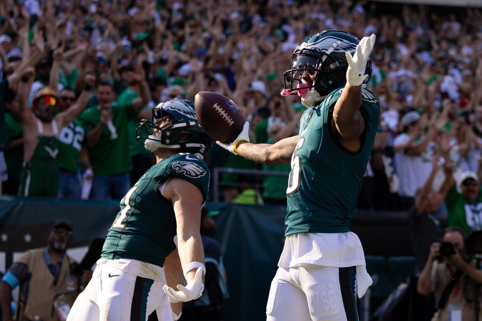 Oct 13, 2024; Philadelphia, Pennsylvania, USA; Philadelphia Eagles wide receiver DeVonta Smith (6) reacts after scoring a touchdown on a catch against the Cleveland Browns during the fourth quarter at Lincoln Financial Field. Mandatory Credit: Bill Streicher-Imagn Images Packers