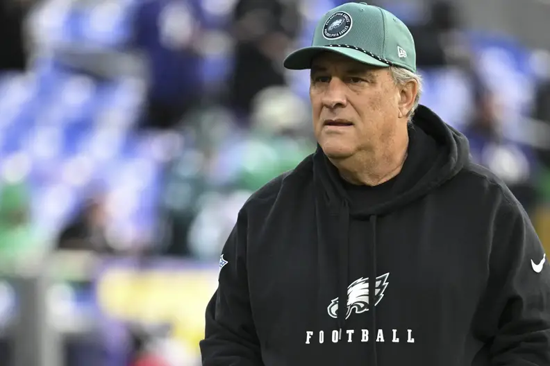 Philadelphia Eagles defensive coordinator Vic Fangio