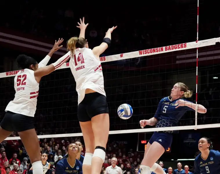 Anna Smrek, Wisconsin Badgers Volleyball, Badgers Volleyball