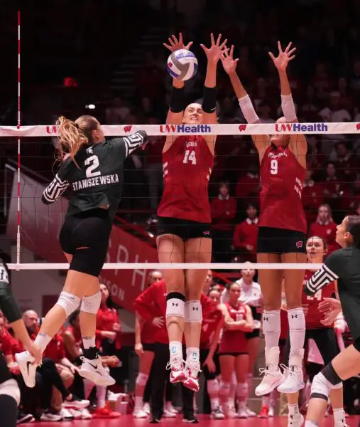 Wisconsin Badgers Volleyball, Badgers Volleyball, Anna Smrek