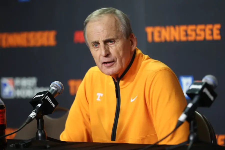 Tennessee Volunteers head coach Rick Barnes