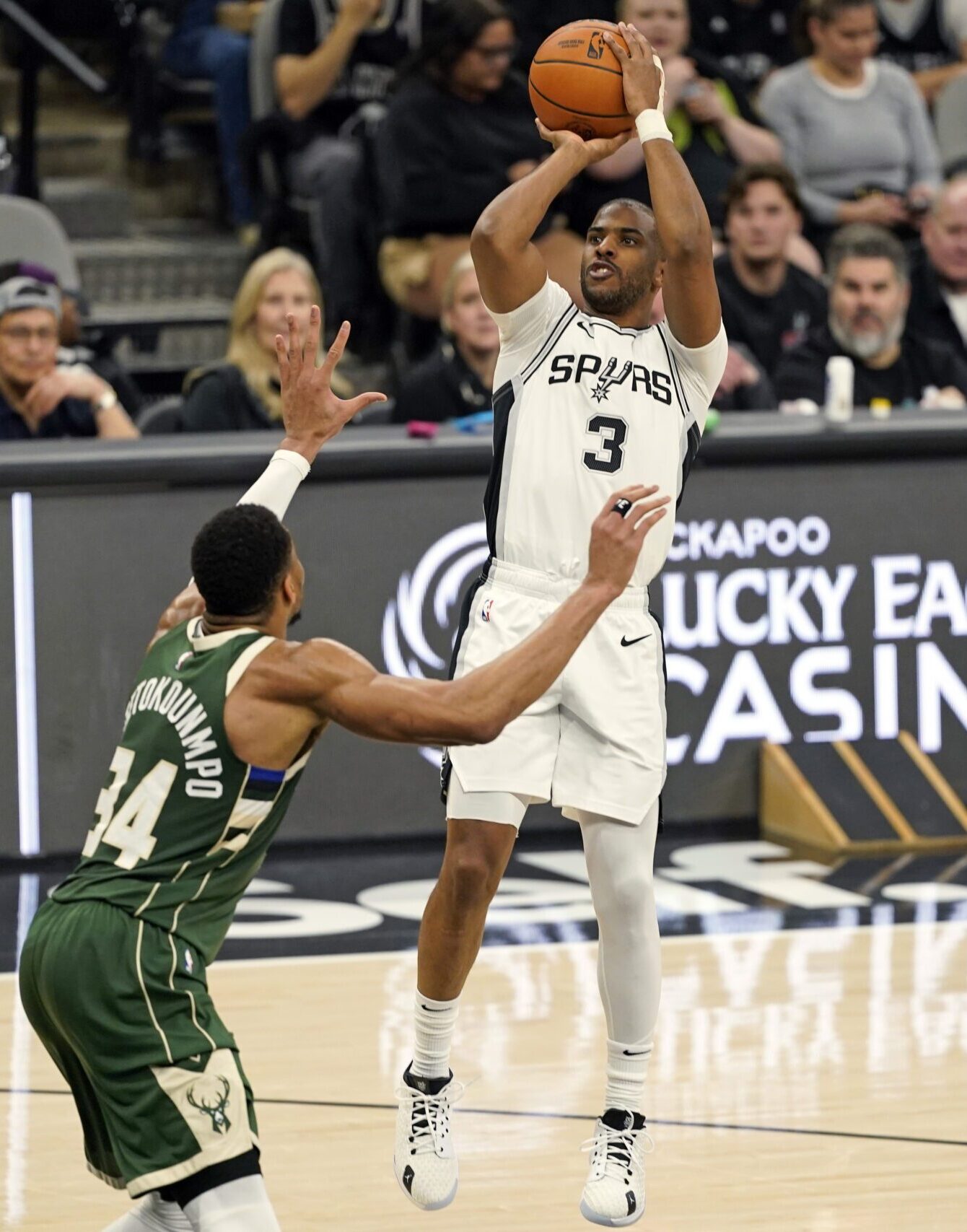 Giannis Antetokounmpo, Chris Paul, Milwaukee Bucks