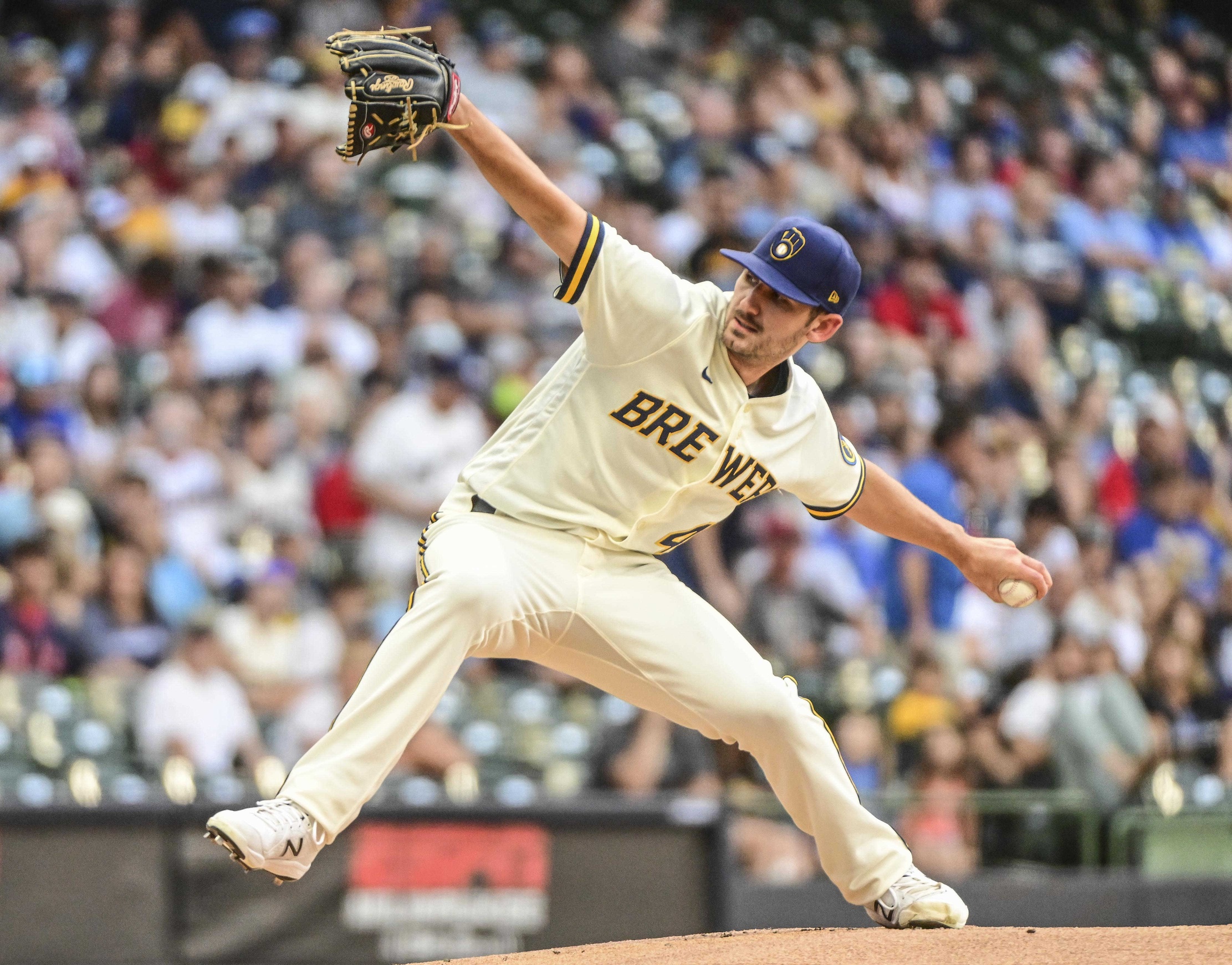 Jul 26, 2022; Milwaukee, Wisconsin, USA; Milwaukee Brewers pitcher Ethan Small (43) throws a pitch in the first inning against the Minnesota Twins at American Family Field. Mandatory Credit: Benny Sieu-Imagn Images