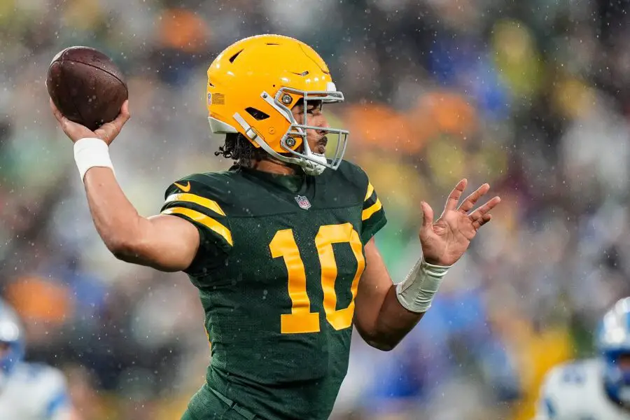 Green Bay Packers quarterback Jordan Love (10) makes a pass against Detroit Lions during the first half at Lambeau Field in Green Bay, Wis. on Sunday, Nov. 3, 2024. © Junfu Han / USA TODAY NETWORK via Imagn Images