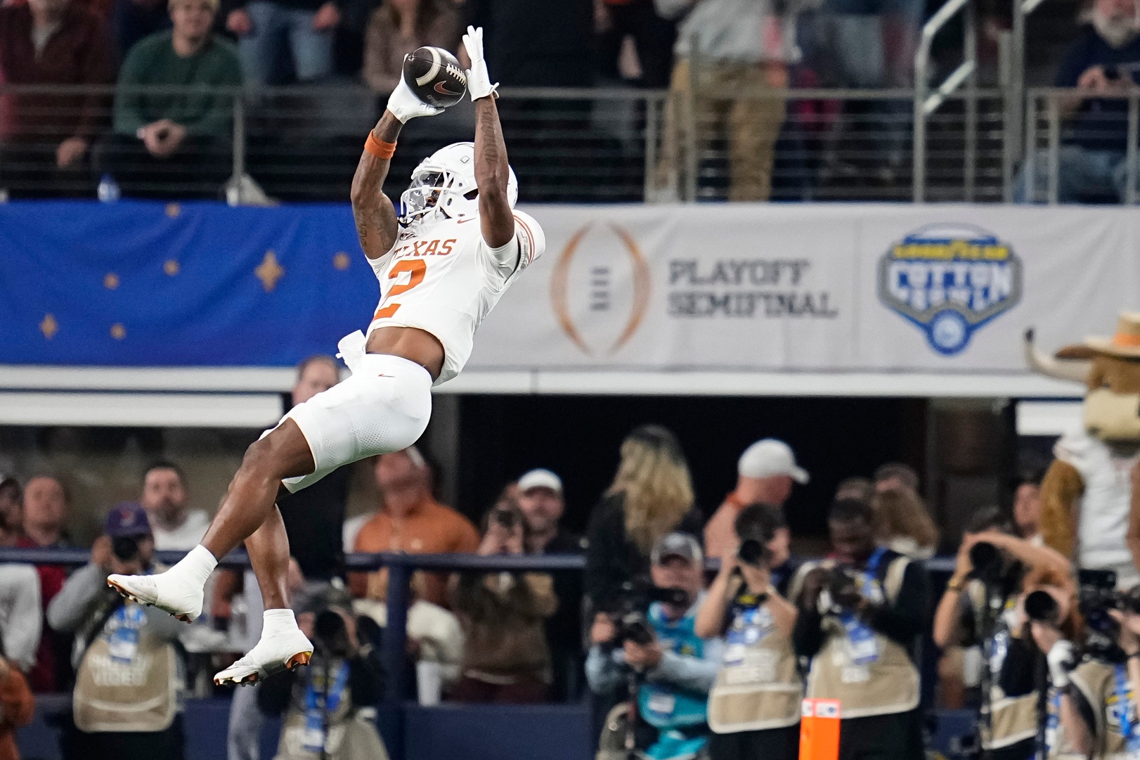 Texas Longhorns wide receiver Matthew Golden (2) catches a pass during the second half of the Cotton Bowl Classic College Football Playoff semifinal game against the Ohio State Buckeyes at AT&T Stadium in Arlington, Texas on Jan. 10, 2025. Ohio State won 28-14. © Adam Cairns/Columbus Dispatch / USA TODAY NETWORK via Imagn Images