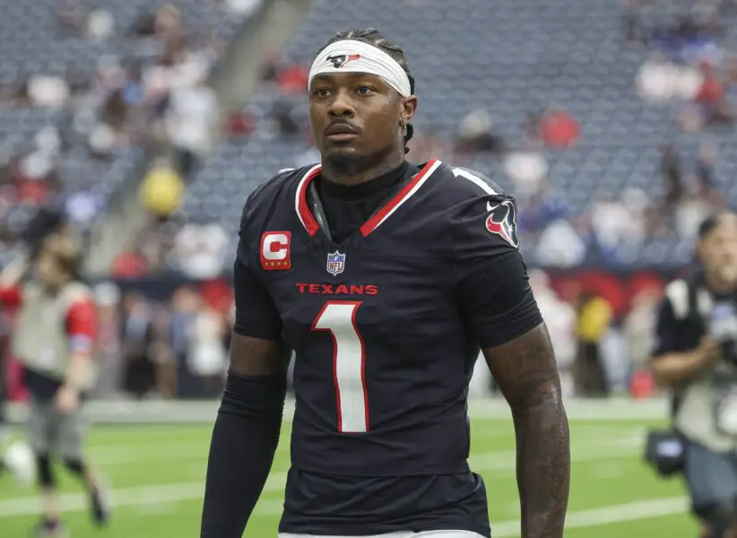 Green Bay Packers Miss Out On Another Top Wide Receiver As Seattle Seahawks Sign DK Metcalf Replacement 5 Houston Texans wide receiver Stefon Diggs (1) walks towards the sideline