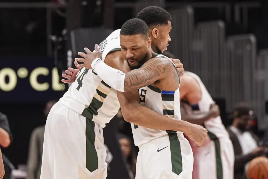 Bucks News: Damian Lillard Played With 1 Eye Closed in Win Against Atlanta Hawks; Milwaukee Star Provides Injury Update 2 Giannis Antetokounmpo, Damian Lillard, Milwaukee Bucks