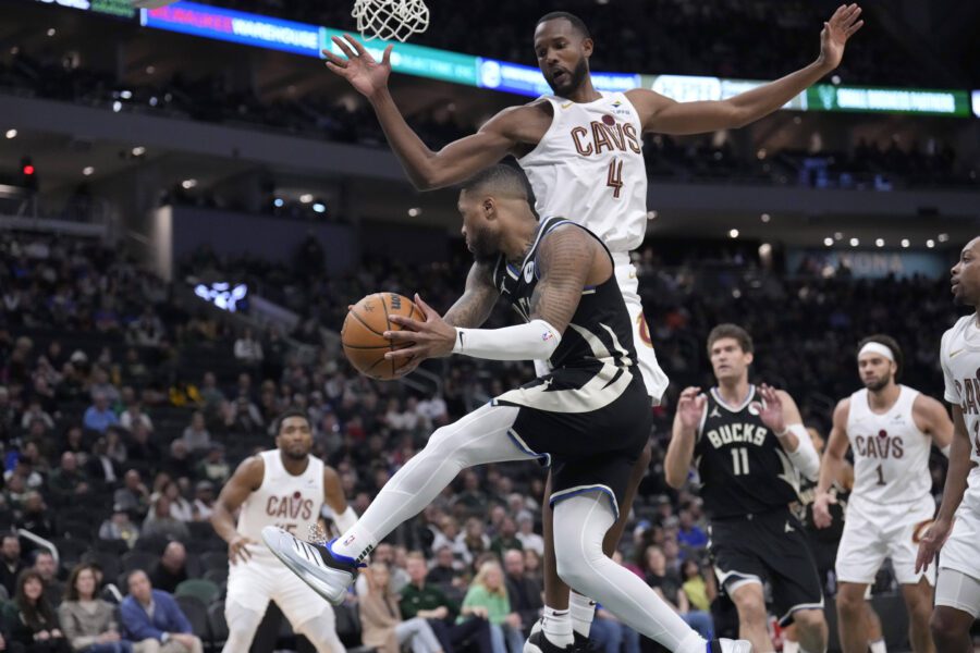 Bucks News: Kyle Kuzma Thinks They Did Not Shoot Enough 3s in Frustrating Loss to Cavs - 'We Should Be Shooting Around 40 a Night' 2 Damian Lillard