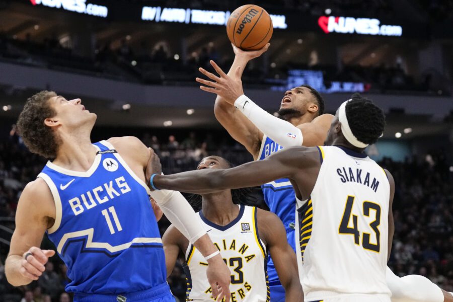 'How the Hell Is No One Talking About Giannis': Doc Rivers Reveals 1 Opposing Coach's View on Giannis' MVP Slight 1 Giannis Antetokounmpo, Milwaukee Bucks, MVP