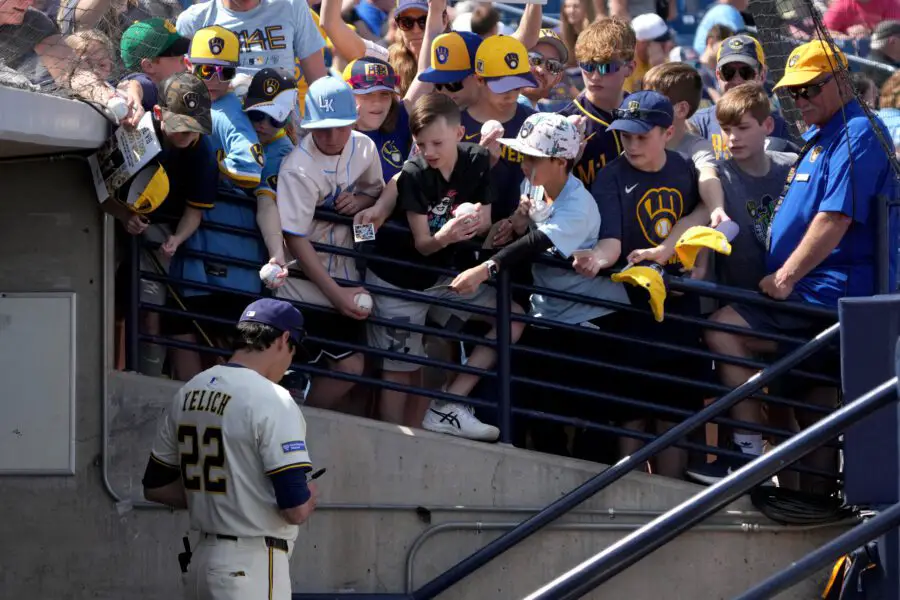 Brewers News: Christian Yelich Has the Most Optimistic Update on His Health Ahead of 2025 Opening - 'I Don’t Really Think I’ll Have Any Restrictions' 1 Christian Yelich, Milwauke Brewers