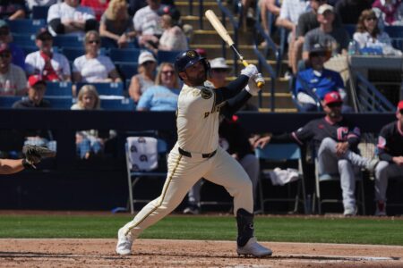 Struggling Milwaukee Brewers Infielder Gets 2nd Chance with New Team off Waivers Milwaukee Brewers, Vinny Capra, Chicago White Sox