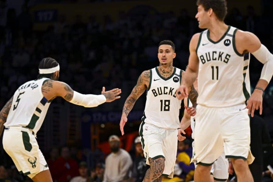 Giannis Antetokounmpo Remains Confident About Squad Ahead of 2025 Postseason - 'We Have Great, Great Role Players' 2 Milwaukee Bucks squad