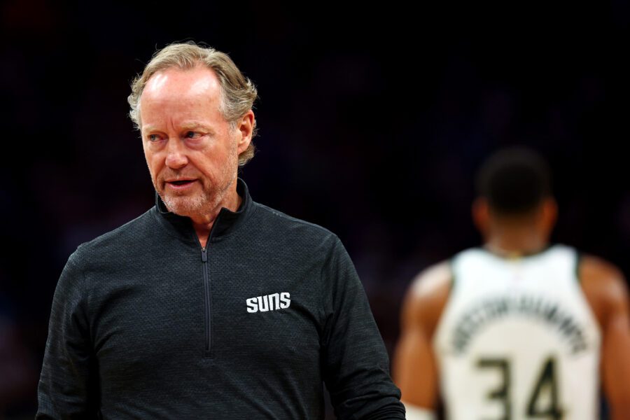 Milwaukee Bucks Fans Revisits Trauma From 2023 Playoffs After Mike Budenholzer Did Something Against Giannis Antetokounmpo He Failed to Do in Wisconsin Mike Budenholzer, Giannis Antetokounmpo