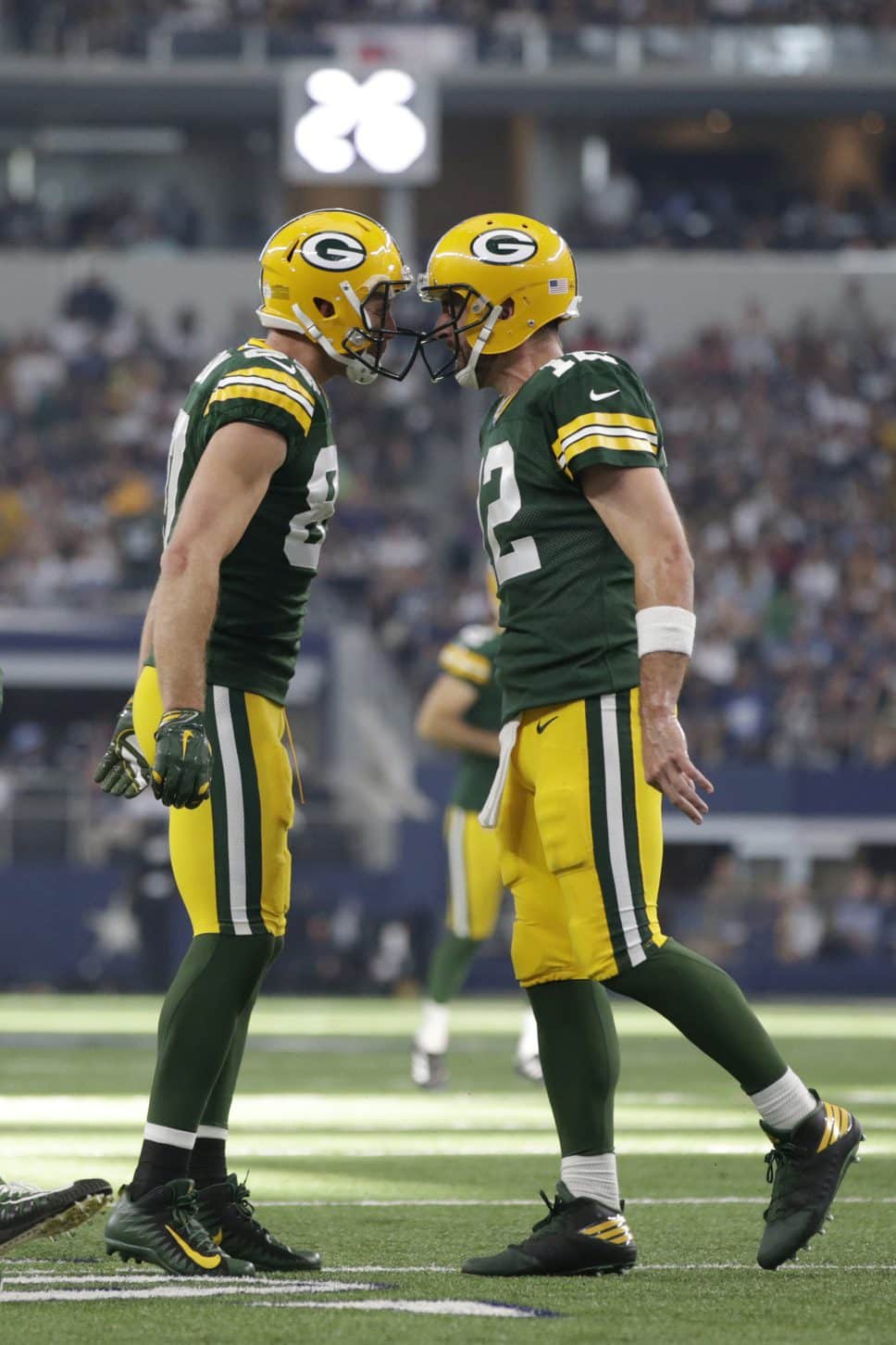 Green Bay Packers: 2025 NFL Draft Proves Team Is Trying to Give Jordan Love Everything Aaron Rodgers Had 2 Green Bay Packers, Aaron Rodgers