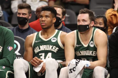 Trusted NBA Insider Shares Info About Giannis Antetokounmpo, Debunking Hot Rumors Surrounding His 2025 Plans Giannis Antetokounmpo, Pat Connaughton, Milwaukee Bucks