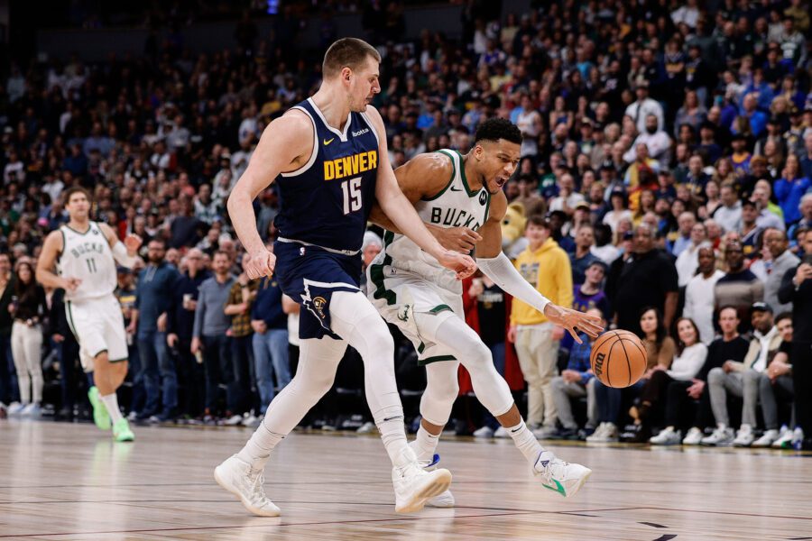 "We just had to set the tone a little bit early": Giannis Antetokounmpo warns Bucks after dropping a winnable game against the Nuggets 2 Jan 29, 2024; Denver, Colorado, USA; Milwaukee Bucks forward Giannis Antetokounmpo (34) drives to the basket against Denver Nuggets center Nikola Jokic (15) in the first quarter at Ball Arena. Mandatory Credit: Isaiah J. Downing-USA TODAY Sports