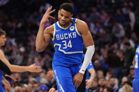 Milwaukee Bucks: Giannis Antetokounmpo Joins 6 NBA Legends to Accomplish Incredible Scoring Feat Giannis Antetokounmpo, Milwaukee Bucks