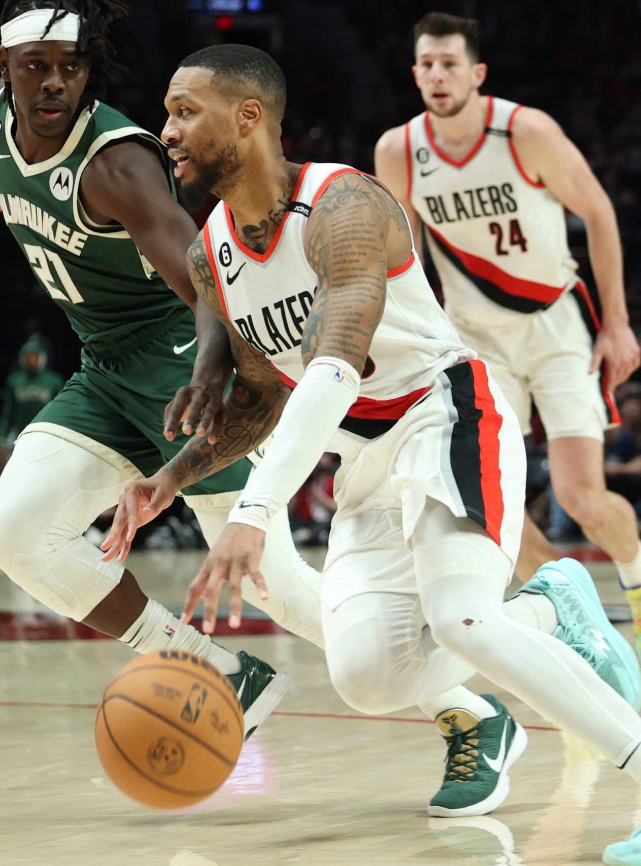 Milwaukee Bucks to Get Some Salary Cap Relief After Damian Lillard Returns to Portland Trailblazers 1 Milwaukee Bucks, Damian Lillard, NBA Free Agency