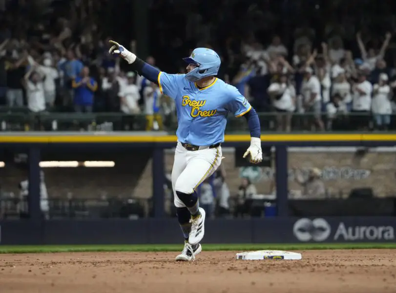 Milwaukee Brewers: Roster Avoids Major Shakeup as Monster Trade Candidate Heads for Reunion out West 3 Caleb Durbin, Milwaukee Brewers, Seattle Mariners, Eugenio Suarez