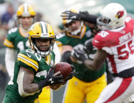 Green Bay Packers: Ex-Green And Gold RB Still on the Market as Training Camp Looms Green Bay Packers, Jamaal Williams
