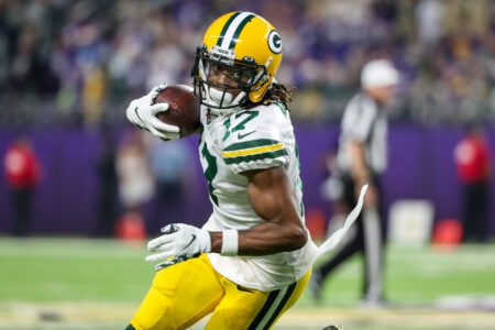 Davante Adams had a classic Packers reaction to wild Rams-Bears playoff game Green Bay Packers wide receiver Davante Adams (17) carries the ball