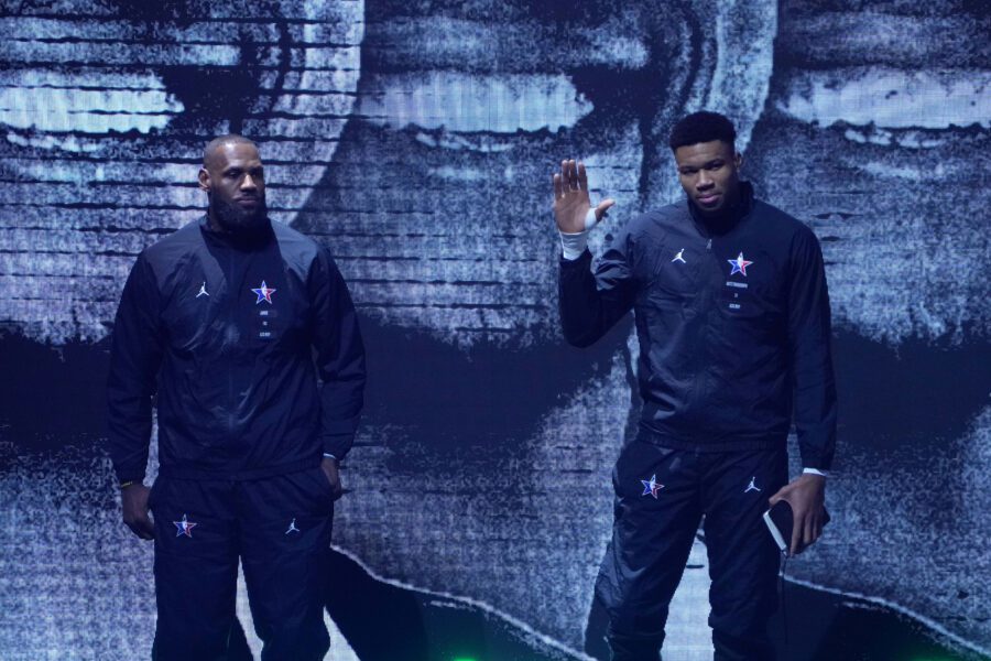 Milwaukee Bucks: iShowspeed YT Comment, Lebron James' Intriguing 2025-26 Situation Keeping Other Franchises' Hopes Up to Land Giannis Antetokounmpo 2 USATSI 20039579