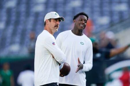 Aaron Rodgersโ Former Jets Teammate Excited For Week 1 Face-Off With A-Rod โ โIโm About to Go Against a Wizard Week 1โ Sauce Gardner, Aaron Rodgers