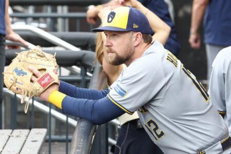 Milwaukee Brewers: Tough roster decisions await as 3 players near return Milwaukee Brewers, Rhys Hoskins, Brewers news