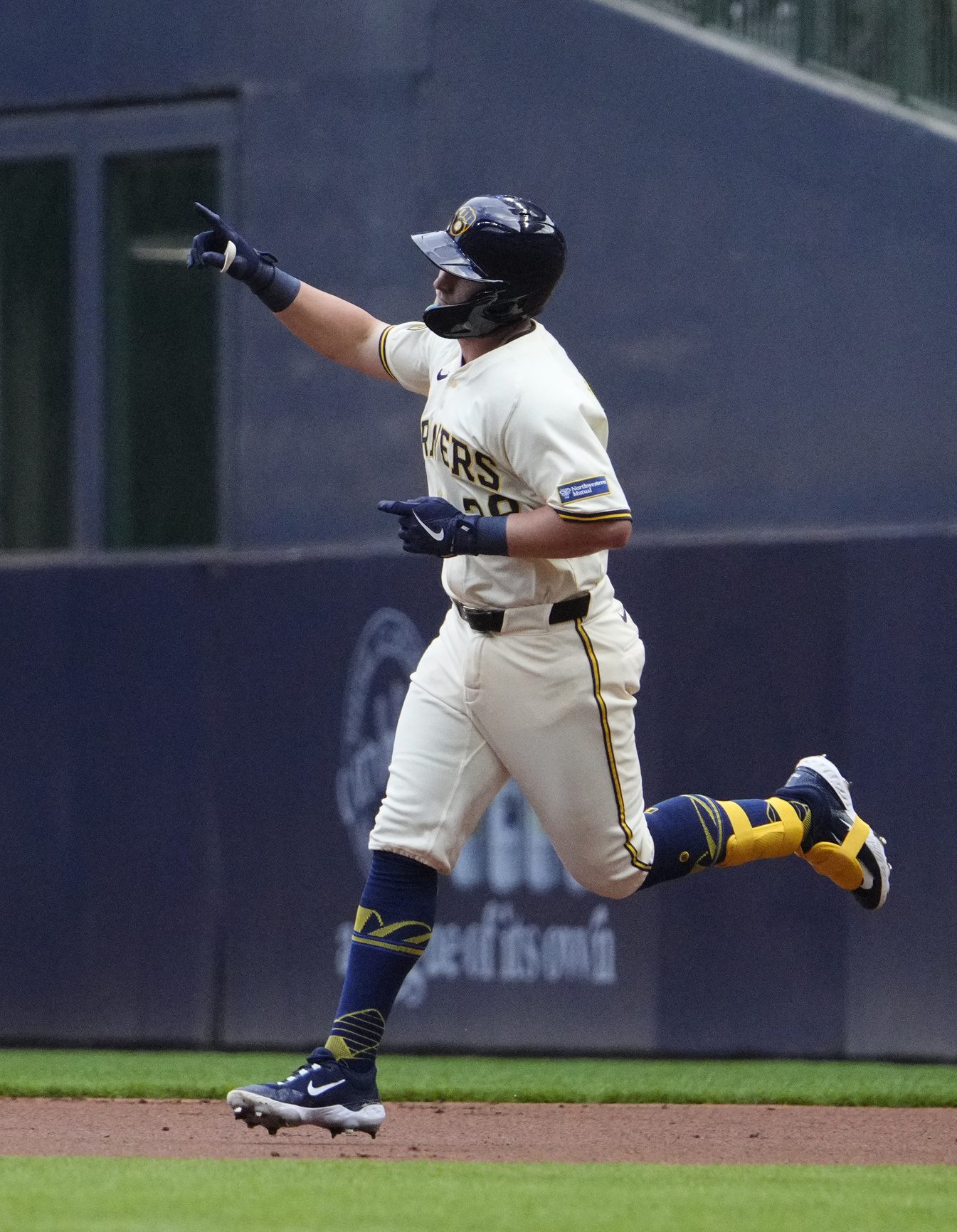 Milwaukee Brewers: Unexpected Recent Fan-Favorite Named as Team's Most Likely Breakout Candidate in 2nd Half of Season 2 Milwaukee Brewers, Andrew Vaughn