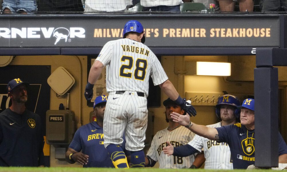 Milwaukee Brewers: Andrew Vaughn Steps in to the Same League as MLB Great Barry Bonds With This 1 Stat as New Brew Crew Member 3 Pat Murphy
