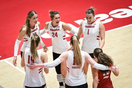 New look Wisconsin Badgers volleyball downs Kansas in 5 Wisconsin Badgers, Badgers volleyball